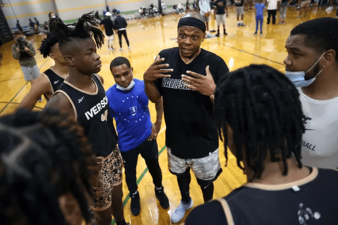 LeMoyne-Owen Seeks Former Memphis Grizzles Player Bonzi Wells As Next Basketball Coach